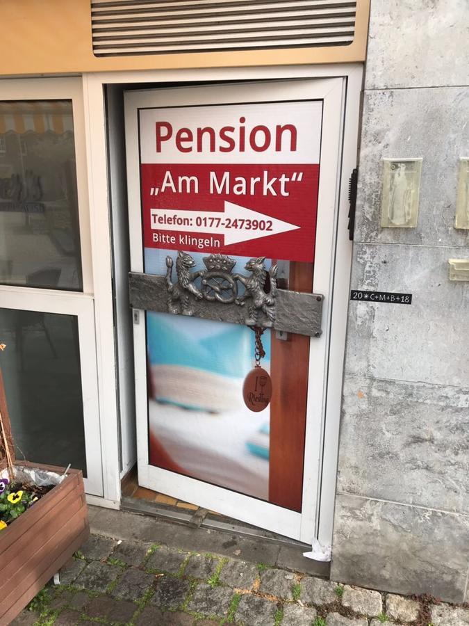 Pension "Am Markt" Treis-Karden Esterno foto