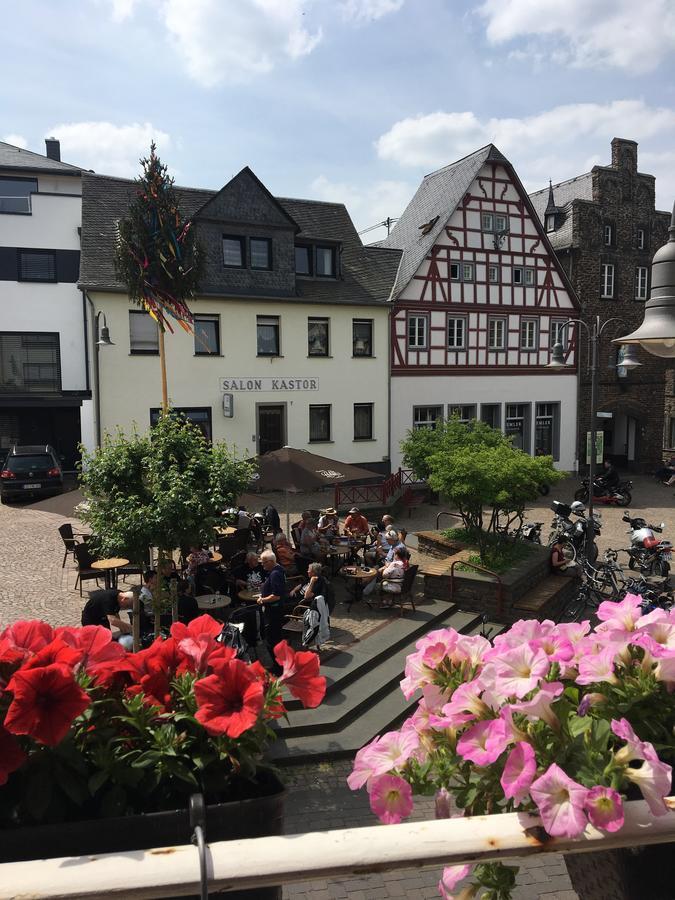 Pension "Am Markt" Treis-Karden Esterno foto